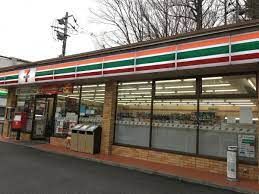 コンビニ　セブンイレブン秩父宮側町店（コンビニ）まで270m