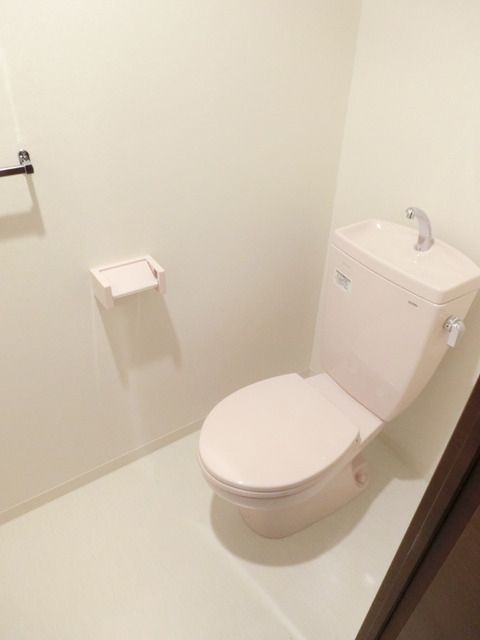 トイレ　★広々明るいトイレ★