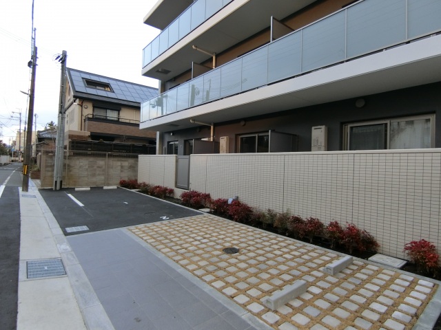 駐車場　駐車場