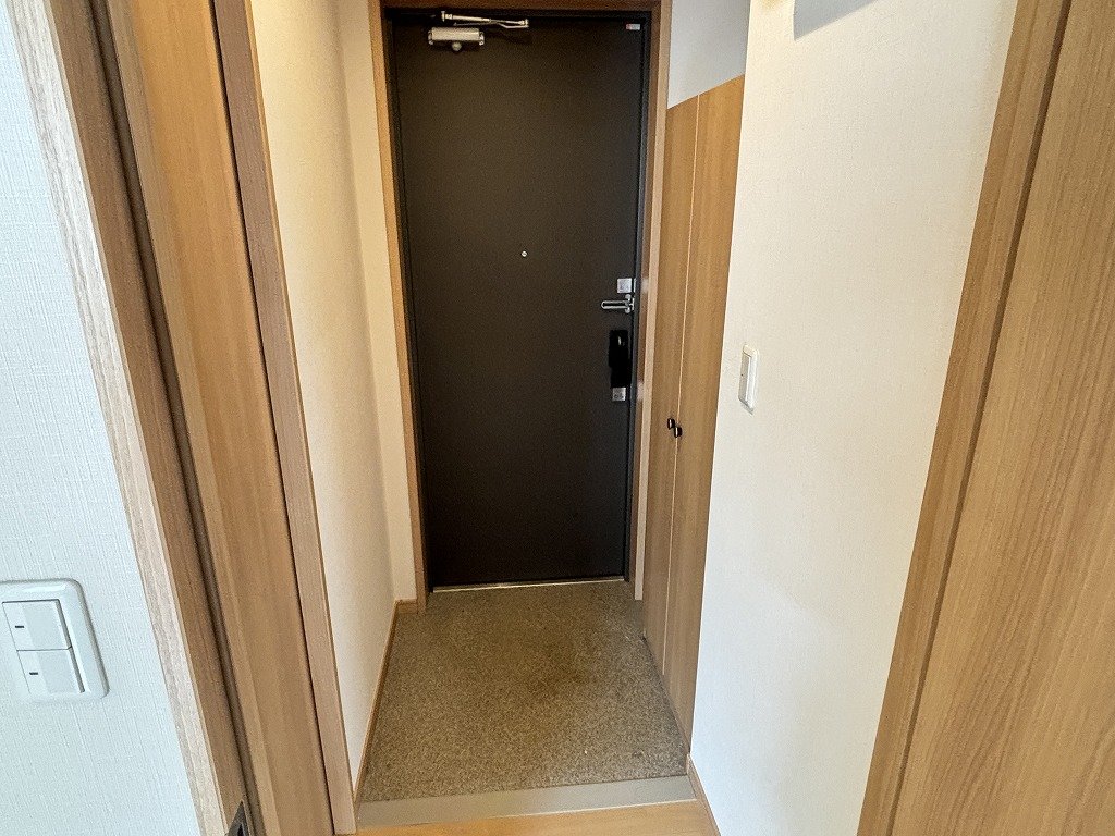 玄関　玄関　シューズＢＯＸあり