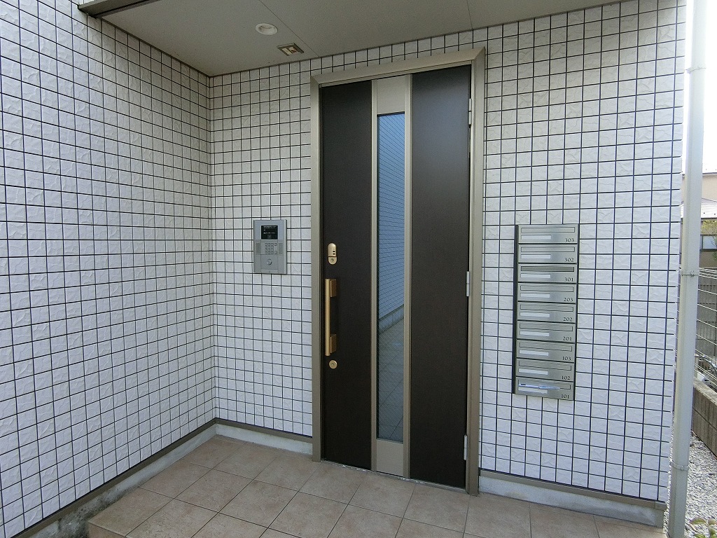 その他共有部分　エントランスはオートロック完備