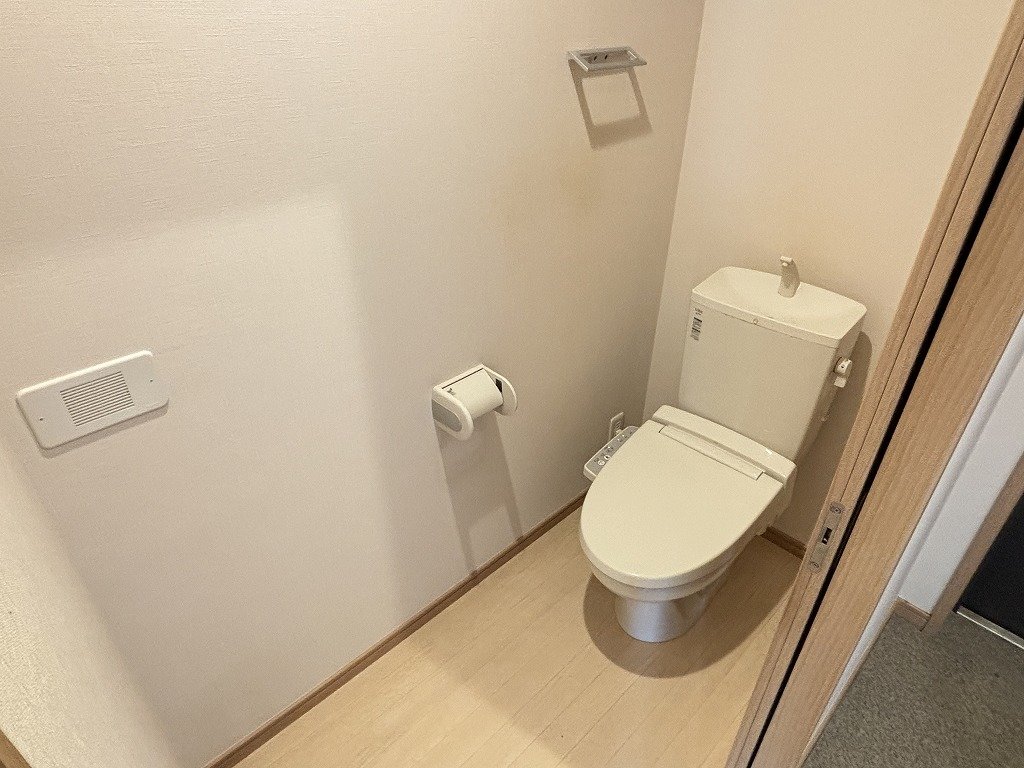 トイレ　嬉しいウォシュレット完備