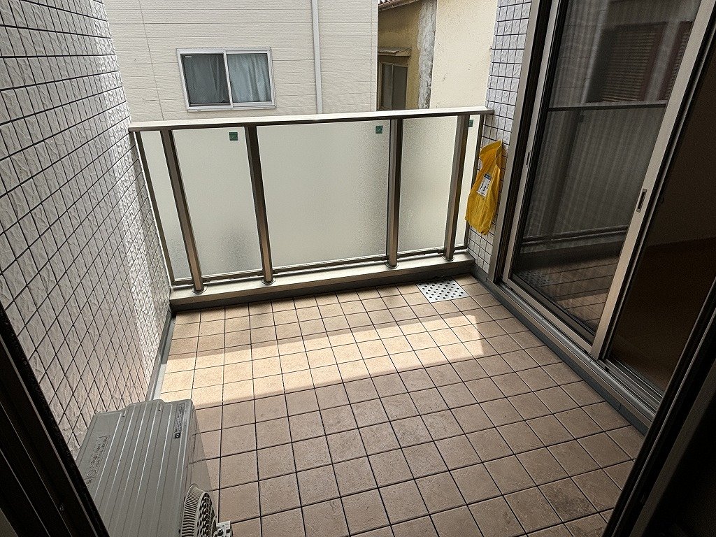 バルコニー　奥行きあるバルコニー　写真は３Ｆ部分