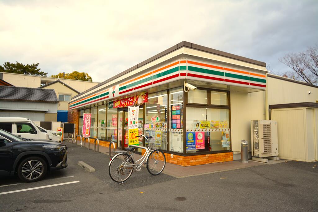 コンビニ　セブンイレブン名古屋豊田1丁目店（コンビニ）まで306m