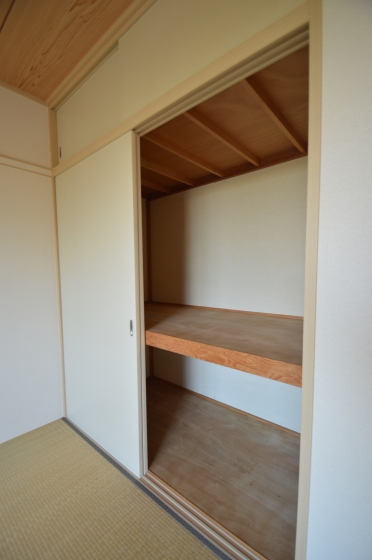 収納　和室6帖　押入れ