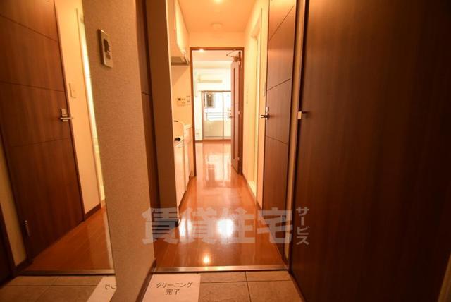 地下鉄堺筋線 日本橋駅 徒歩4分 14階建 築21年の居間写真