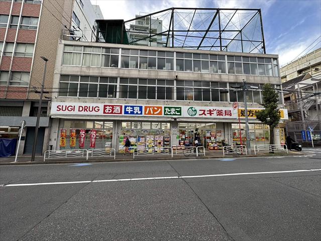 ドラックストア　スギ薬局江東富岡店（ドラッグストア）まで151m