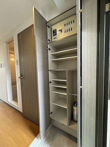 パレステュディオ飯田橋の玄関写真