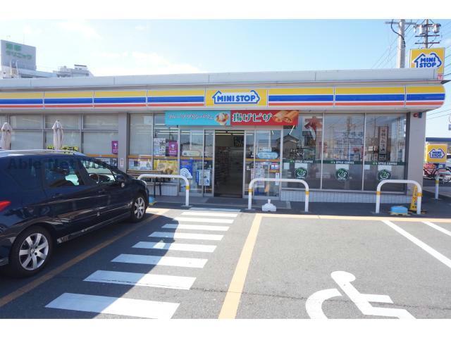 コンビニ　ミニストップ蒲郡三谷北通店（コンビニ）まで421m
