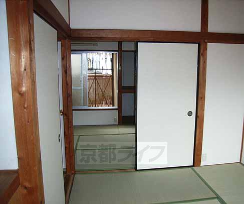 梅津罧原町三木氏貸家の居間写真