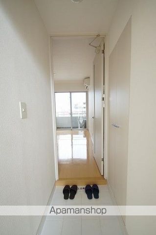 地下鉄七隈線 薬院大通駅 徒歩3分 15階建 築19年の玄関写真