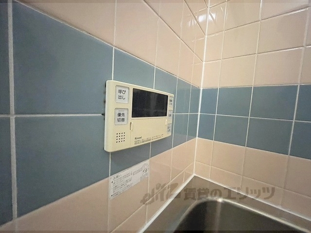 その他設備　給湯器リモコン
