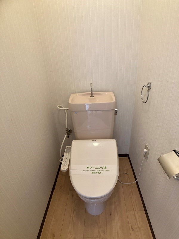 ＪＲ宇都宮線 宇都宮駅 徒歩8分 8階建 築37年のトイレ写真