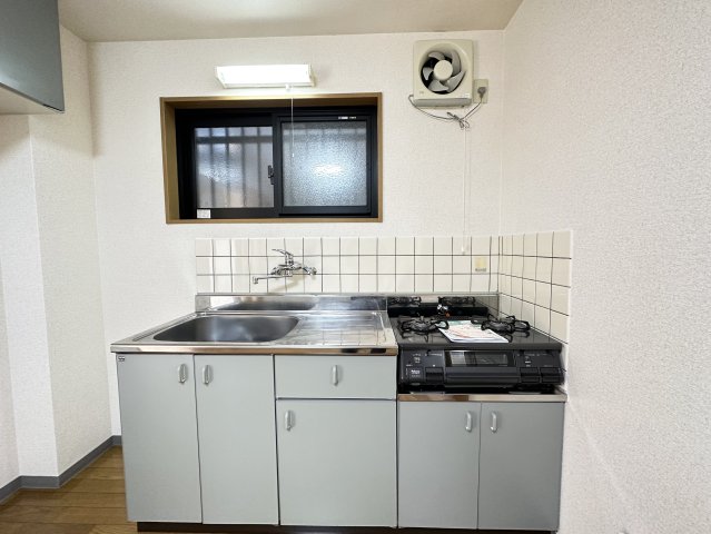 ＪＲ土讃線 薊野駅 徒歩12分 4階建 築26年のキッチン写真