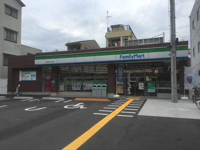 コンビニ　ファミリーマート東田辺三丁目店（コンビニ）まで529m