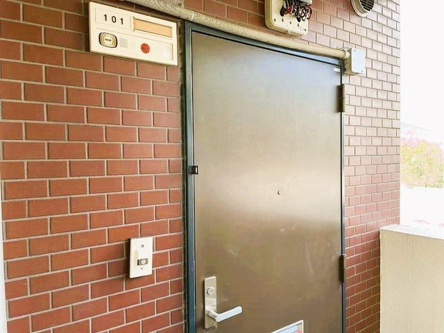 インテリジェントコーポNo.2Aの玄関写真
