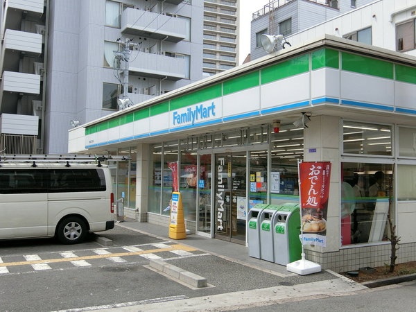 コンビニ　ファミリーマート 新北野三丁目店（コンビニ）まで94m