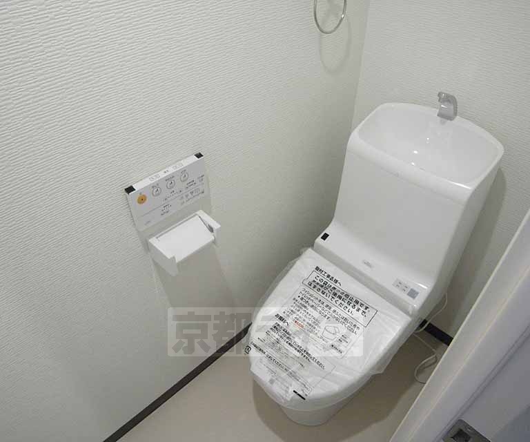 近鉄京都線 桃山御陵前駅 徒歩3分 5階建 築12年のトイレ写真