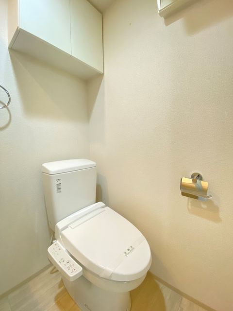 地下鉄御堂筋線 東三国駅 徒歩3分 10階建 築12年のトイレ写真
