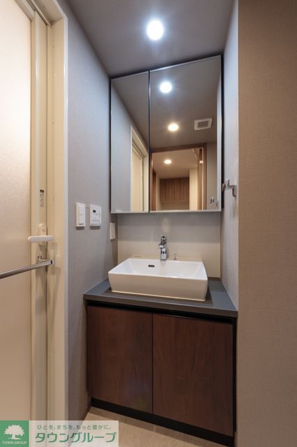 洗面設備　※写真は同タイプ住戸です。