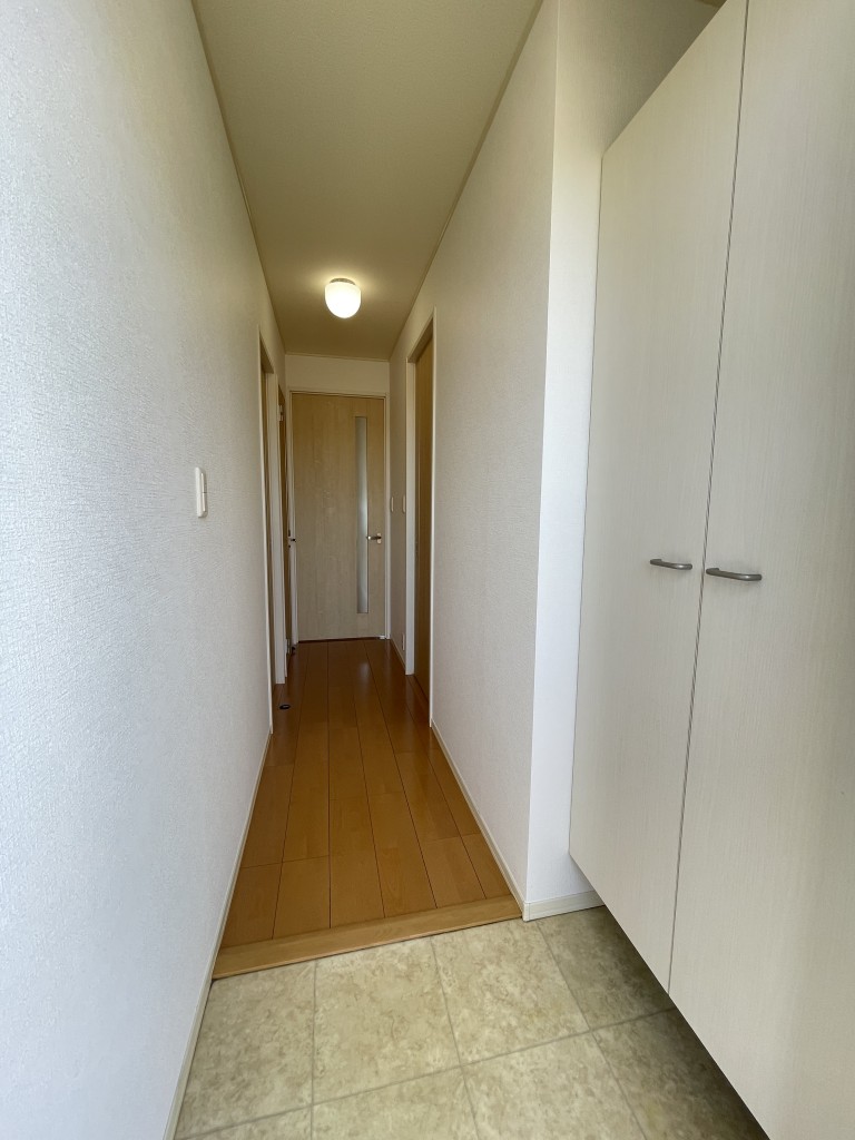 クレストIの玄関写真