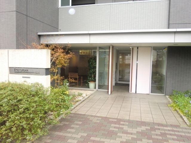 エントランス　★オートロック完備★
