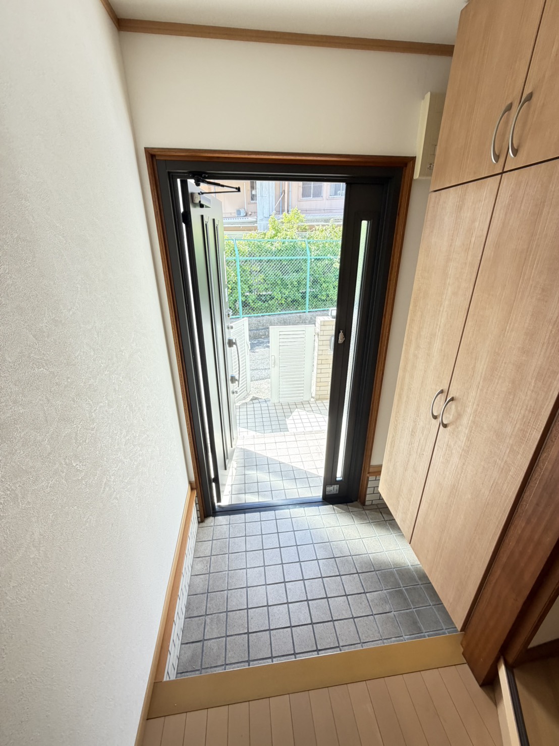 舞子台6丁目戸建の玄関写真