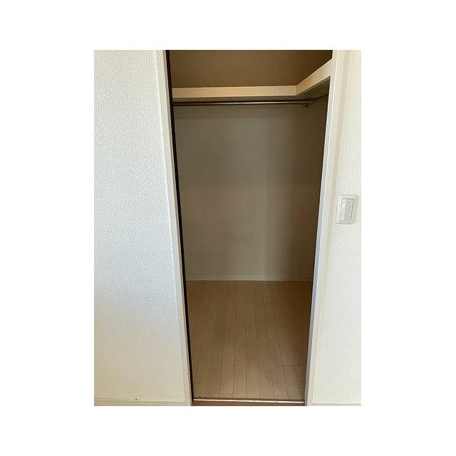 収納　ウォークインクロゼット　内装前　※2026年09月の写真
