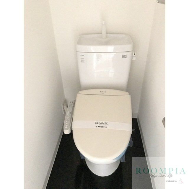 トイレ　※同タイプの別のお部屋です。