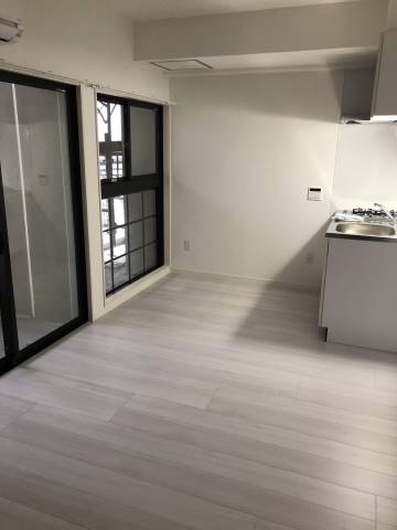 その他部屋・スペース　採光部も大きく日がしっかり入ります