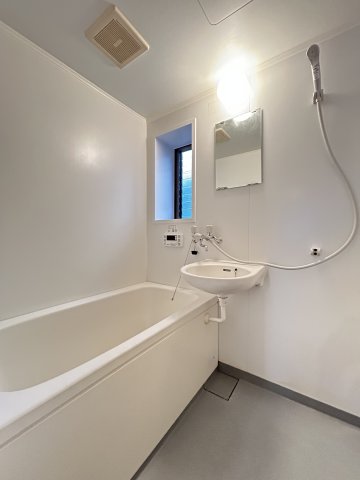 秋谷2丁目戸建の風呂写真