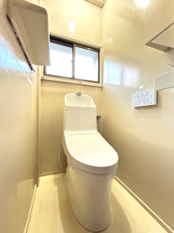 秋谷2丁目戸建のトイレ写真
