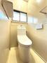 トイレ　温水洗浄便座付きのトイレです♪