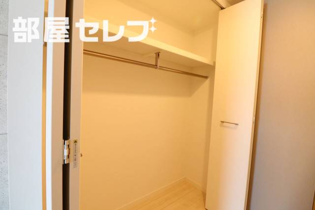 収納　１３０５
