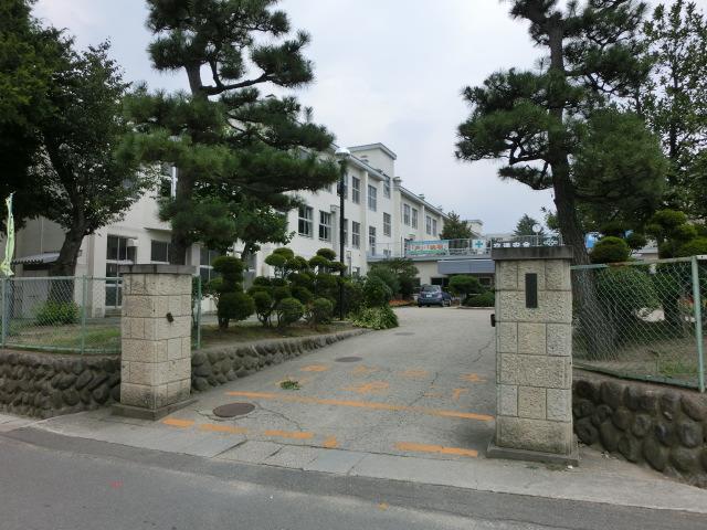 中学校　山形市立第五中学校（中学校）まで859m