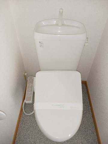 トイレ　ゆったりとした空間のトイレです