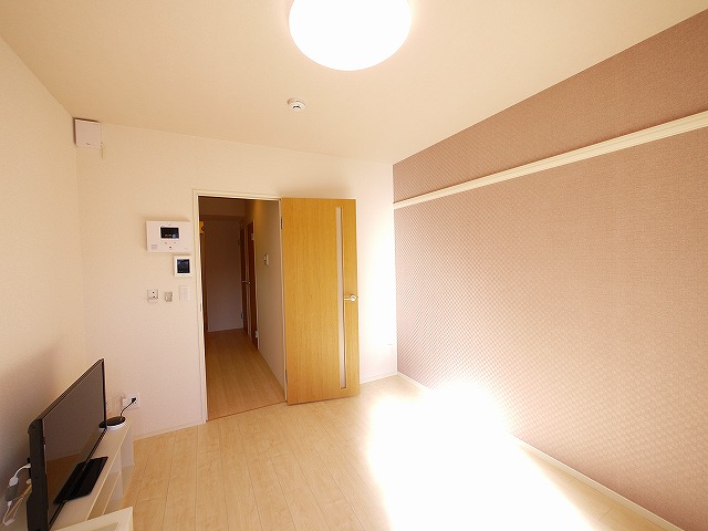 その他部屋・スペース　広々とした洋室です