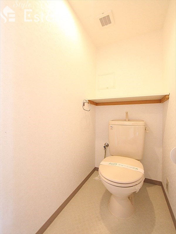 地下鉄名城線 志賀本通駅 徒歩3分 10階建 築23年のトイレ写真