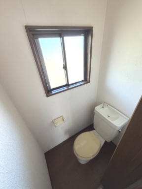 秩父鉄道 持田駅 徒歩11分 3階建 築38年のトイレ写真