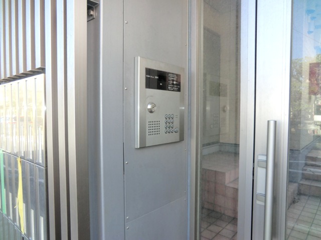 セキュリティ　★オートロックを完備！★
