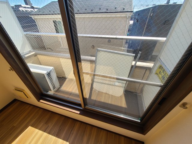 バルコニー　★洗濯物がよく乾く日当たり良好のバルコニーです。★