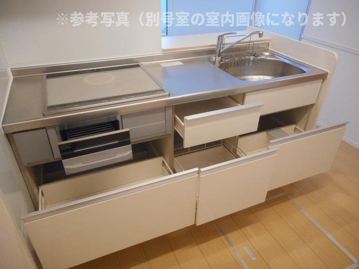 名鉄犬山線 岩倉駅 徒歩12分 2階建 築11年のキッチン写真