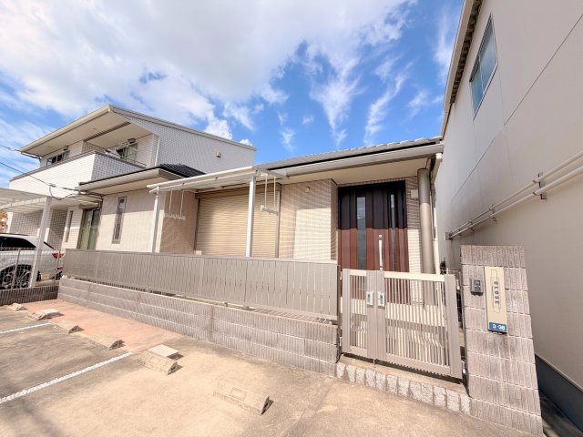 建物外観　賃貸では珍しい一戸建てのお家です。