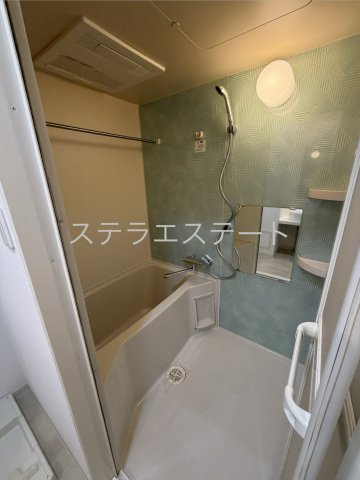 バス・シャワールーム　一日の疲れを癒してください。