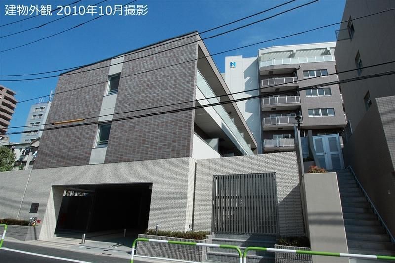 建物外観　スタイリッシュな外観です。