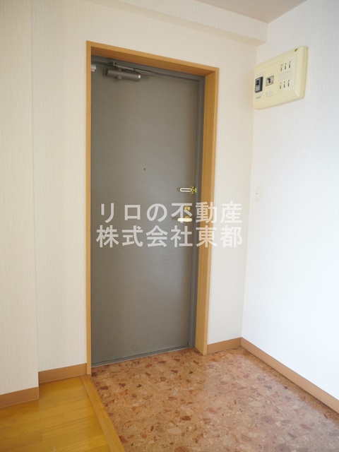 玄関　すっきりシンプルな玄関スペースです！