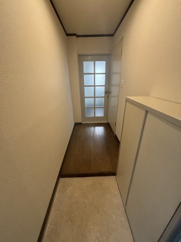 玄関　302号室イメージの為、現状を優先致します。