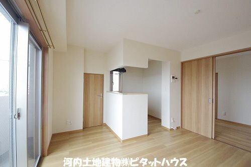 居室・リビング　※反転室内