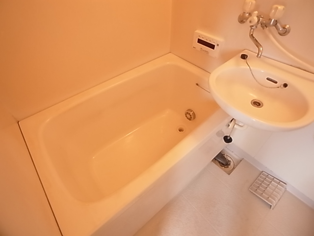 バス・シャワールーム　バスルーム