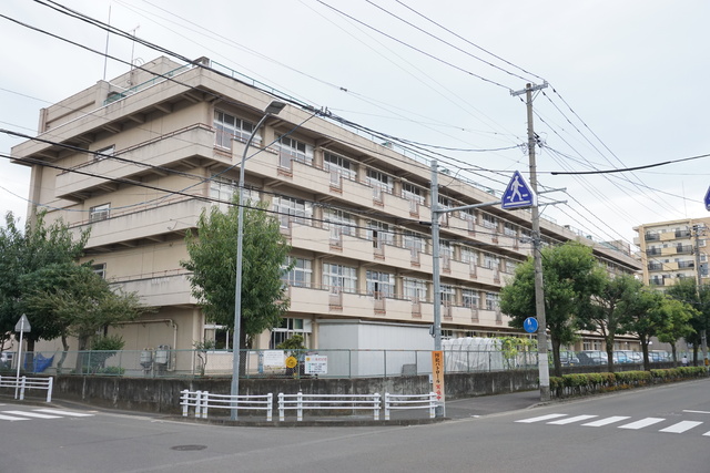 【ファミーユ西中田Ｂの小学校】